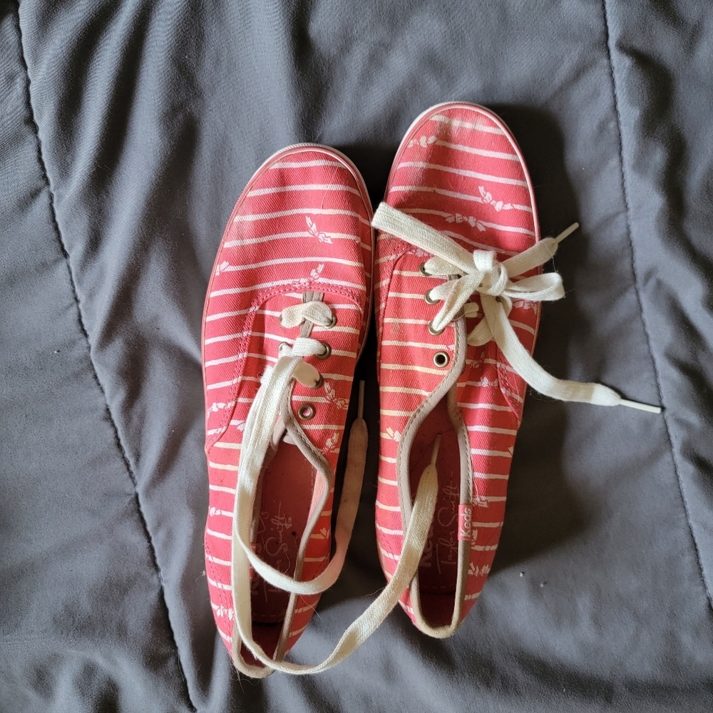Taylor Swift x Keds Pink Bow Low Top Sneaker